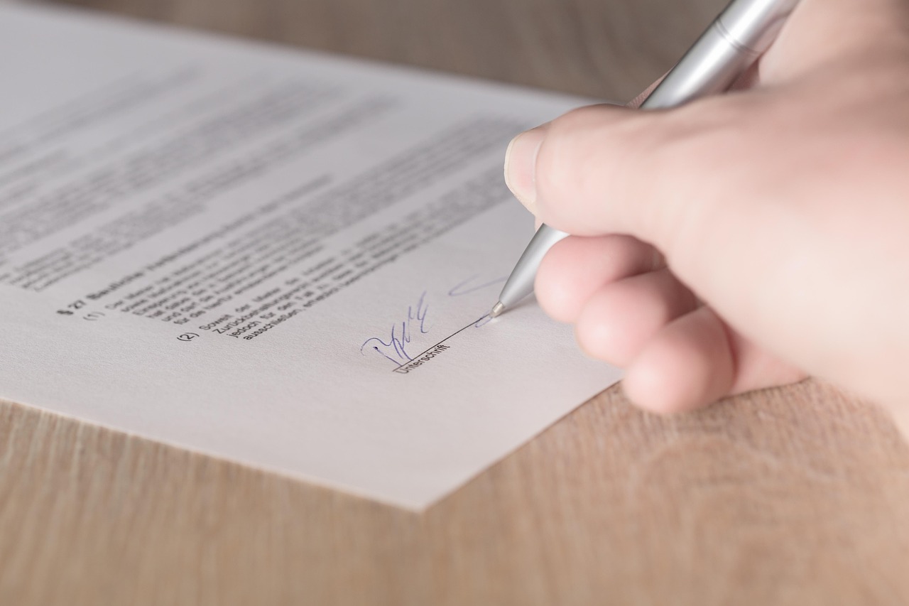 Contrato informal: o risco invisível que pode virar dor de cabeça