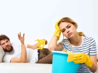 Faltas injustificadas e férias