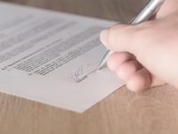 Contrato informal: o risco invisível que pode virar dor de cabeça